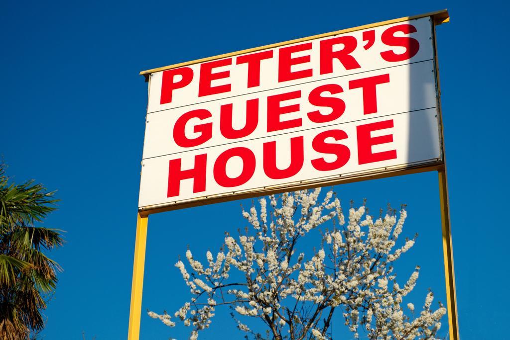 Peter'S Guest House Signagi Buitenkant foto