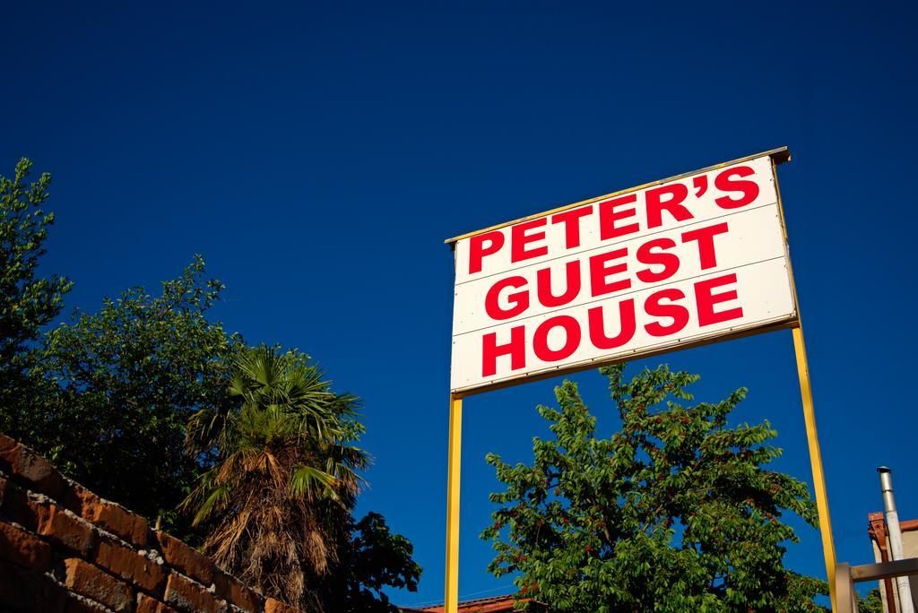 Peter'S Guest House Signagi Buitenkant foto